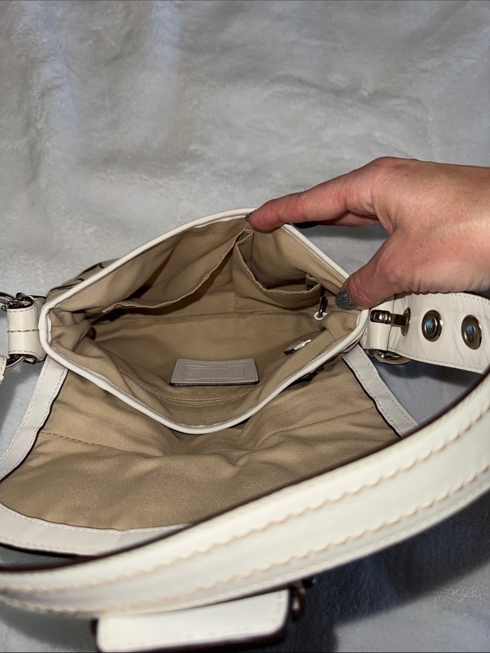 Coach Soho Signature Jacquard Flap Buckled Brown Shoulder Bag 2006 - Picture 9 of 12